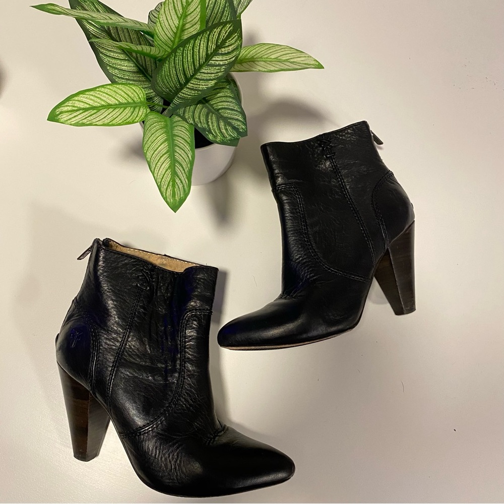 Frye Regina Heel Bootie Soft Vintage Leather Boots